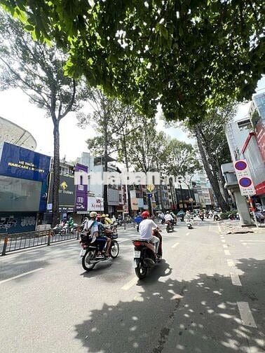 Chính chủ cho thuê nguyên căn góc 2 mặt tiền quận 10 giá 40 triệu