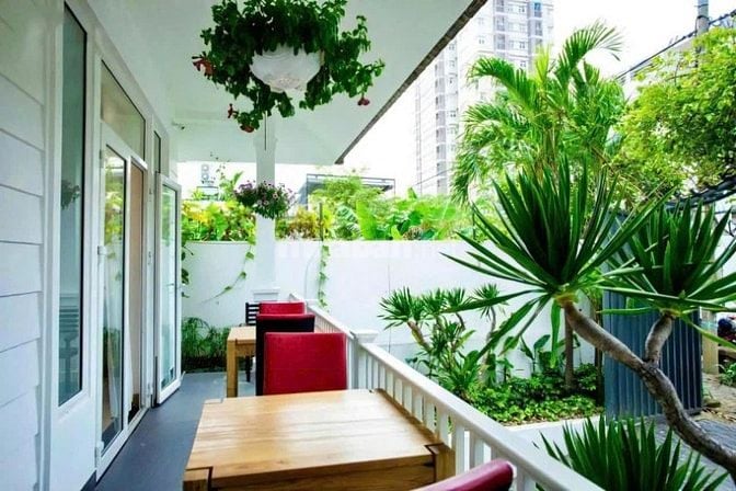 Cho thuê Villa gần biển Phạm Văn Đồng, Công viên biển Đông, DT 300 m2,