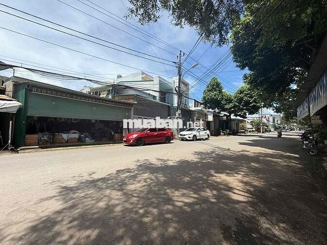 2 Mặt Tiền Kinh Doanh Trước &  Sau Đường Amakhe              Diện tích