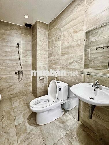 Phòng mới có máy lạnh ,máy giặt sấy ngay HV Cán Bộ , gần HUTECH, UEF