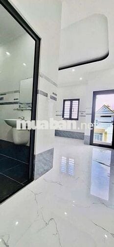 🔴 Vị trí đẹp - Bán nhà mặt tiền đường Lê Bình