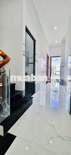 🔴 Vị trí đẹp - Bán nhà mặt tiền đường Lê Bình