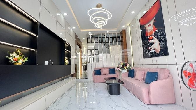 Thanh toán 30% nhận nhà 3 lầu liền kề  khu Tên Lửa, SHR, 