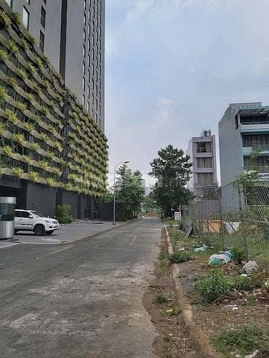 Bán đất Dự Án Huy Hoàng xây cao tầng.Có 2 lô liền nhau.Giá 220 tr/m2.