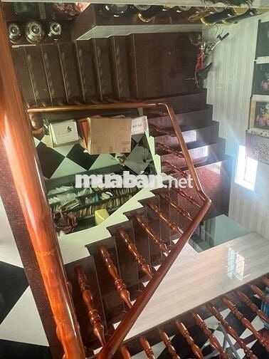 Nhà mặt tiền 30-4 khai thác ngăn phòng kết hợp cho thuê mặt bằng