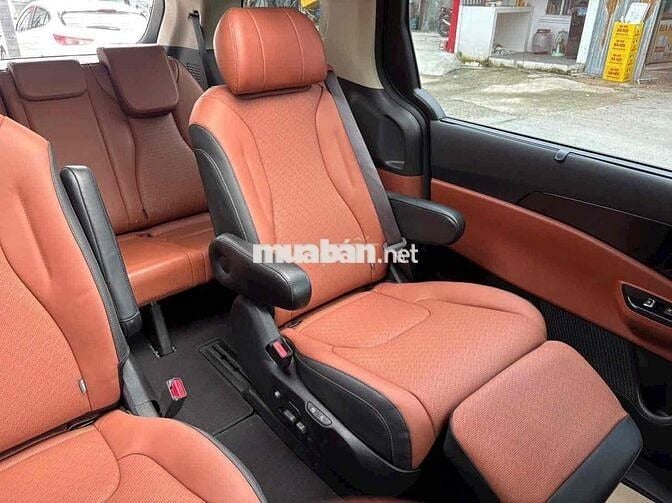 Kia Carnival 2022 2.2D Signature 7 ghế (clone)
