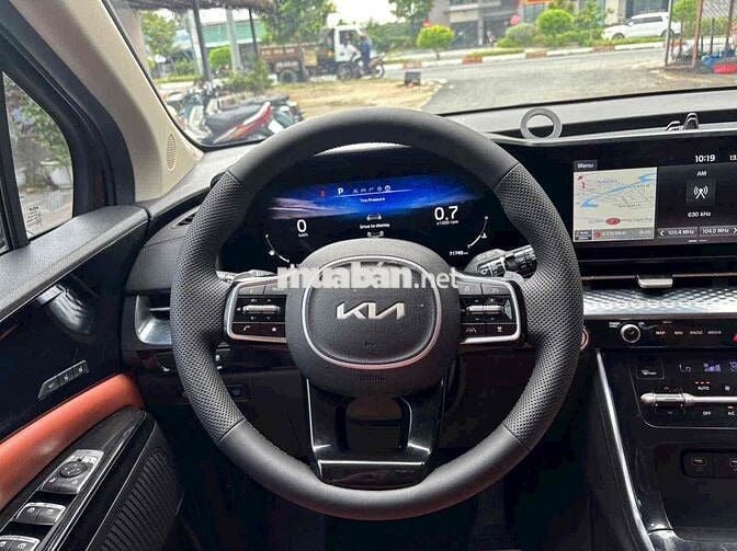 Kia Carnival 2022 2.2D Signature 7 ghế (clone)