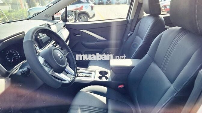 Xpander2025 Premium 3900 km Bao ra tên-Siêu lướt