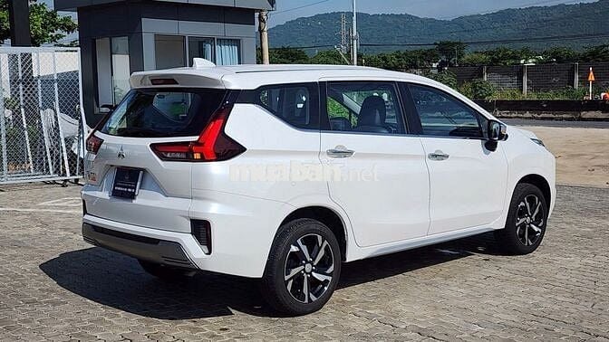 Xpander2025 Premium 3900 km Bao ra tên-Siêu lướt