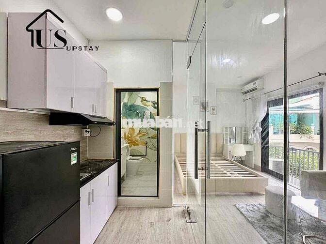 Căn Hộ Ban Công _ Tách Bếp Ngay Cầu Công Lý Q3