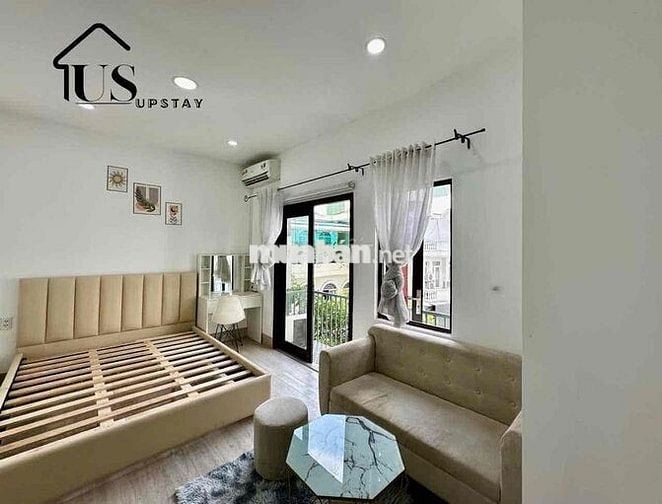 Căn Hộ Ban Công _ Tách Bếp Ngay Cầu Công Lý Q3
