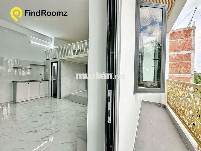CHDV rộng 50m2 có gác rộng cao, Ban công, Cửa sổ lớn