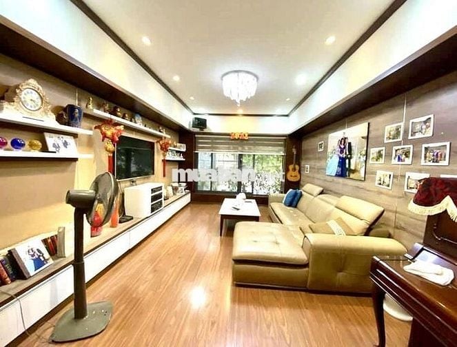 Phố hiếm Liễu Giai, phân lô, ô tô vào nhà, 51m, mặt tiền 4.3m, chỉ 20