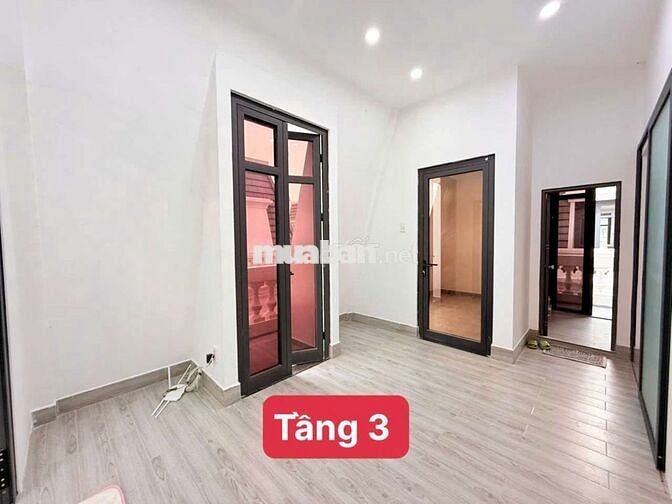 CHO THUÊ NHÀ PHỐ VINCOM MẶT TIỀN HÙNG VƯƠNG 7x15. GIÁ 25TR/ THÁNG