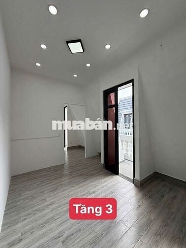CHO THUÊ NHÀ PHỐ VINCOM MẶT TIỀN HÙNG VƯƠNG 7x15. GIÁ 25TR/ THÁNG
