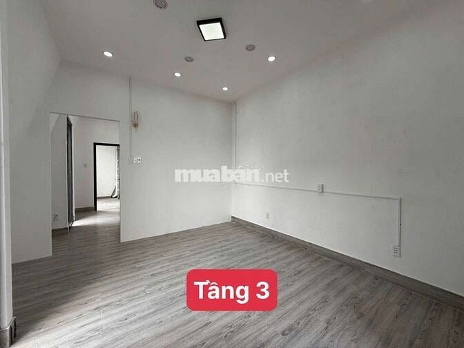 CHO THUÊ NHÀ PHỐ VINCOM MẶT TIỀN HÙNG VƯƠNG 7x15. GIÁ 25TR/ THÁNG