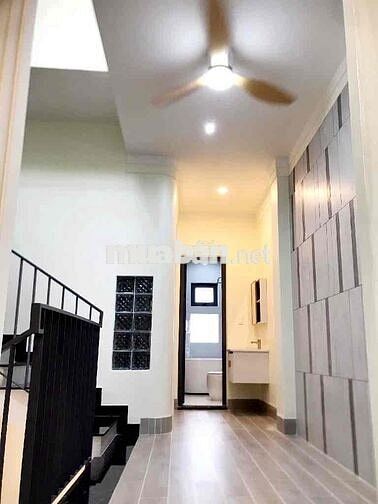Nhà Đẹp 3 Tầng — Đường Số 8 BHH A Bình Tân (4m x 15m) Hướng Chính Đông