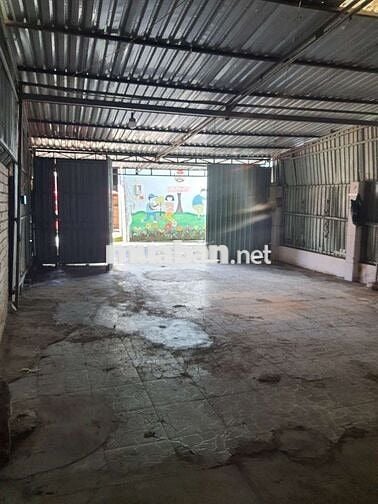 Cho thuê kho xưởng , mặt tiền đường nhựa .