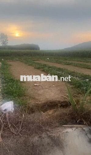 Bán nhanh lô đất 3 măt tiền cuôi đường Đồng Khởi - đầu Diên Lám