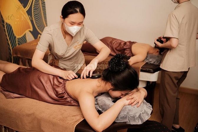 [Quận 1] Tuyển 3 Kỹ Thuật Viên Massage Body, Gội (đi làm ngay)