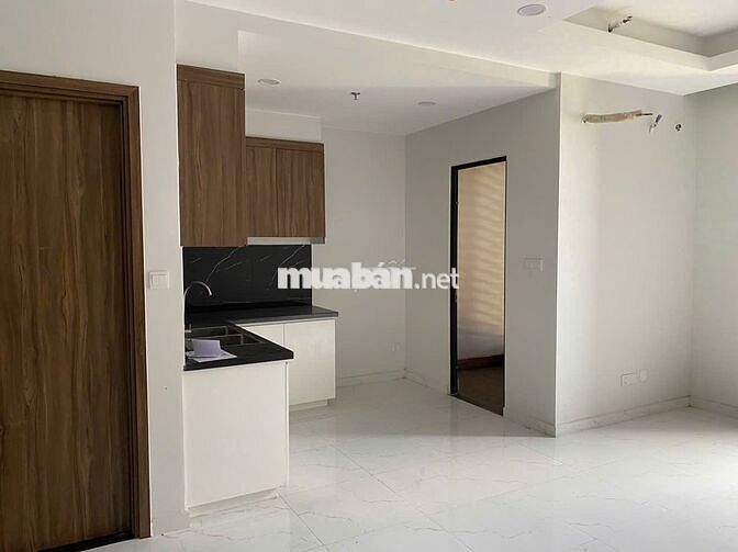 HOT Studio giá rẻ 3tr5, có sẵn rèm máy lạnh, nhà trống