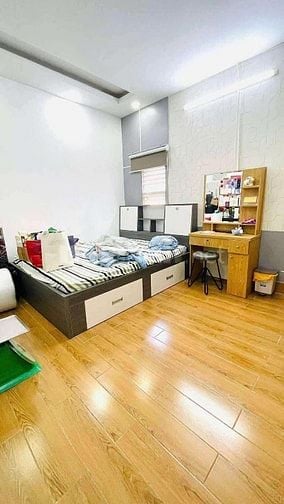 Phạm Thế Hiển, P.4, Quận 8 - Diện tích: 62,2m2 - Giá: 2Tỷ800 - Hẻm 6m 