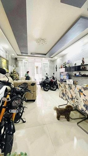 Phạm Thế Hiển, P.4, Quận 8 - Diện tích: 62,2m2 - Giá: 2Tỷ800 - Hẻm 6m 