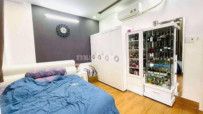 Phạm Thế Hiển, P.4, Quận 8 - Diện tích: 62,2m2 - Giá: 2Tỷ800 - Hẻm 6m 