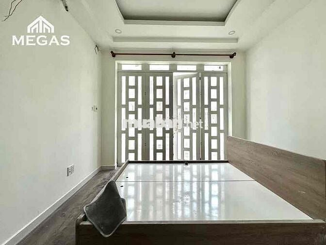 CHO THUÊ STUDIO TÁCH BẾP BAN CÔNG NGAY ĐẦM SEN