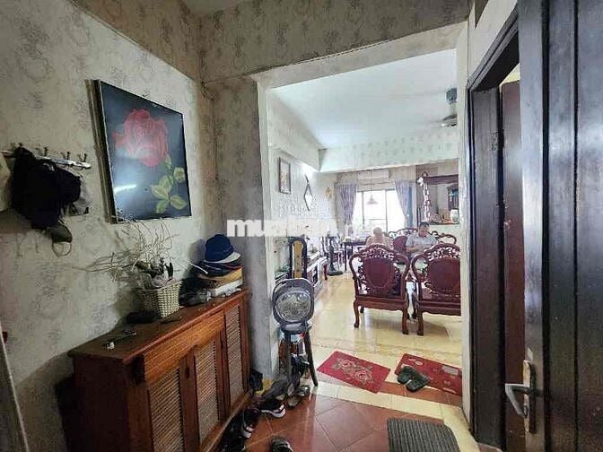 🏡 CĂN HỘ TẦNG TRUNG HIẾM BÁN – 🌊 BA BƯỚC RA HỒ ĐỀN LỪ LỘNG GIÓ