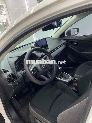 Mazda 2 2025 1.5 AT - 2000 km