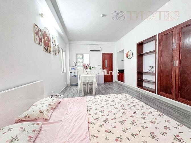 Căn hộ full nội thất ngay giáp Trường Chinh
