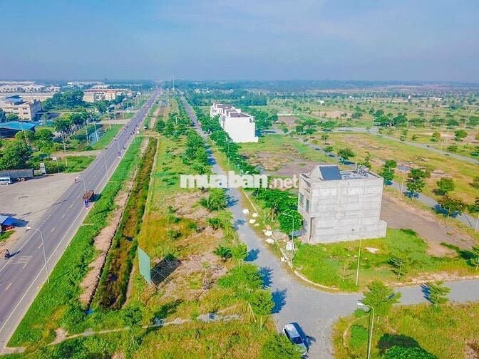 LÔ GÓC DARECO NHỰA 16 m, (7,5x20), ĐT 823 (vanh đai 4), KCN đức hòa 3