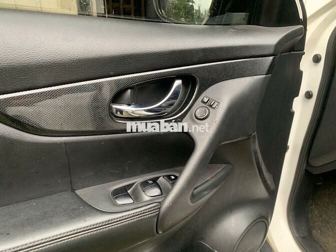 Nissan X trail 2016 2.5 SV 4WD - 78000 km