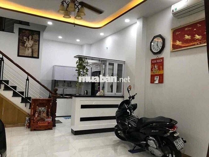Bán Nhà 3 tầng. Gần Chung Cư Gia Phát. Lê Đức Thọ p17. 4.5x8.5