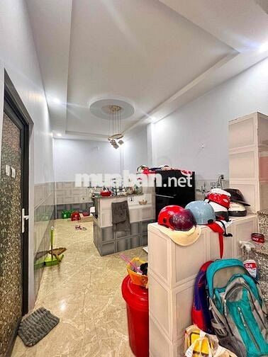 NHÀ TRỆT LẦU DIỆN TÍCH RỘNG 4 PHÒNG NGỦ - GẦN CÔNG VIÊN LƯU HỮU PHƯỚC