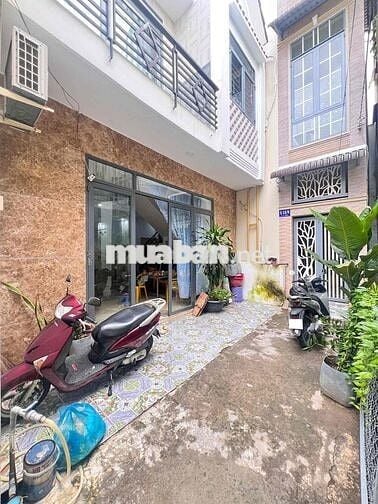 NHÀ TRỆT LẦU DIỆN TÍCH RỘNG 4 PHÒNG NGỦ - GẦN CÔNG VIÊN LƯU HỮU PHƯỚC