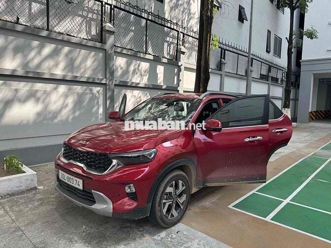 Kia Sonet 2023 Luxury 1.5 AT - 205000 km
