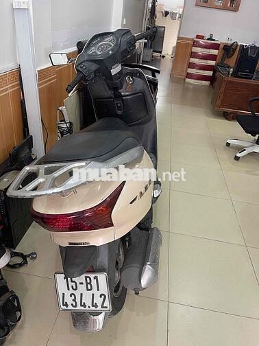 nhà thừa xe bán cho đỡ chật nhà
