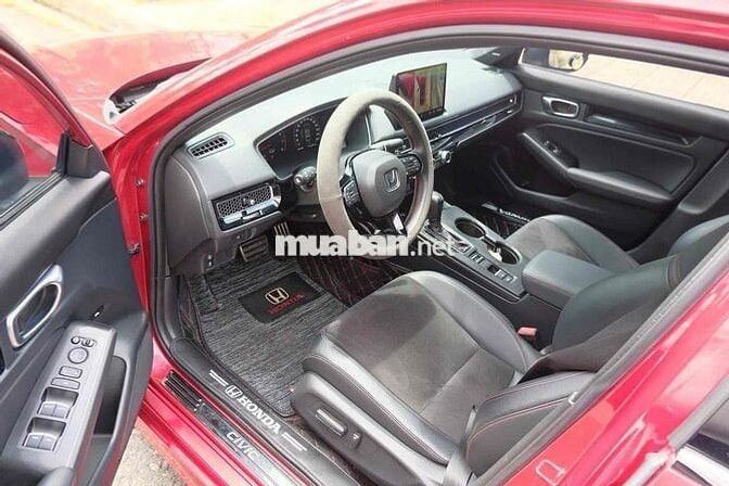 Civic RS Đỏ 2023- 34000 km, Trang bị trên 50 Trieu