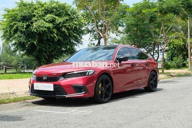Civic RS Đỏ 2023- 34000 km, Trang bị trên 50 Trieu