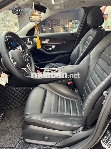 Mercedes C200 Exclusive odo 28k km siêu lướt 2019