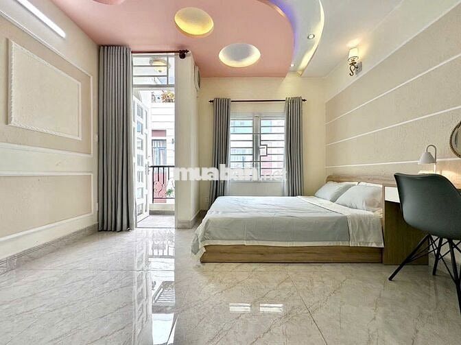 Cho Thuê Căn Hộ Ban Công Full Nội Thất Gần Ngã Tư Hàng Xanh, Gần UTH