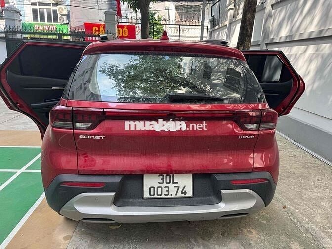 Kia Sonet 2023 Luxury 1.5 AT - 205000 km