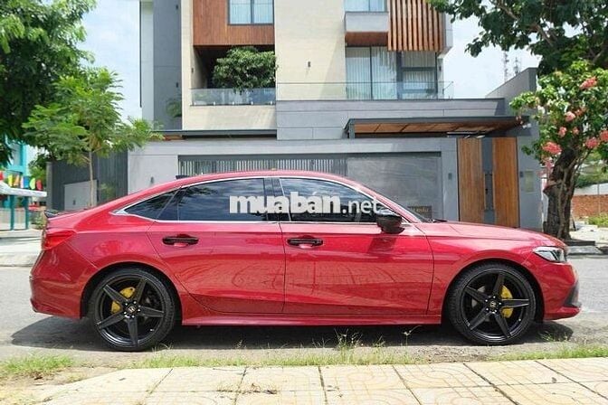 Civic RS Đỏ 2023- 34000 km, Trang bị trên 50 Trieu