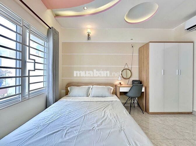 Cho Thuê Căn Hộ Ban Công Full Nội Thất Gần Ngã Tư Hàng Xanh, Gần UTH