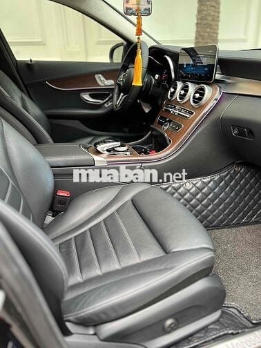 Mercedes C200 Exclusive odo 28k km siêu lướt 2019