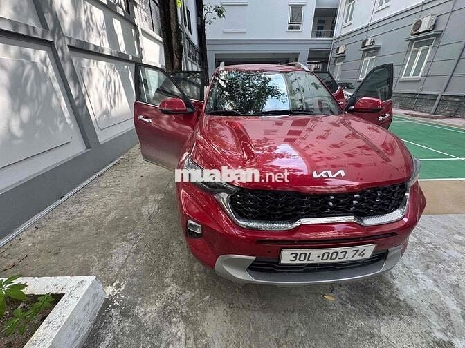 Kia Sonet 2023 Luxury 1.5 AT - 205000 km