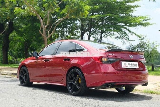 Civic RS Đỏ 2023- 34000 km, Trang bị trên 50 Trieu