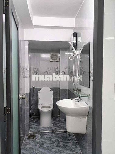 Căn Hộ Chung Cư 2PN Mới 100% Rộng 60m2 Gần Ngay Cầu Kinh Thanh Đa